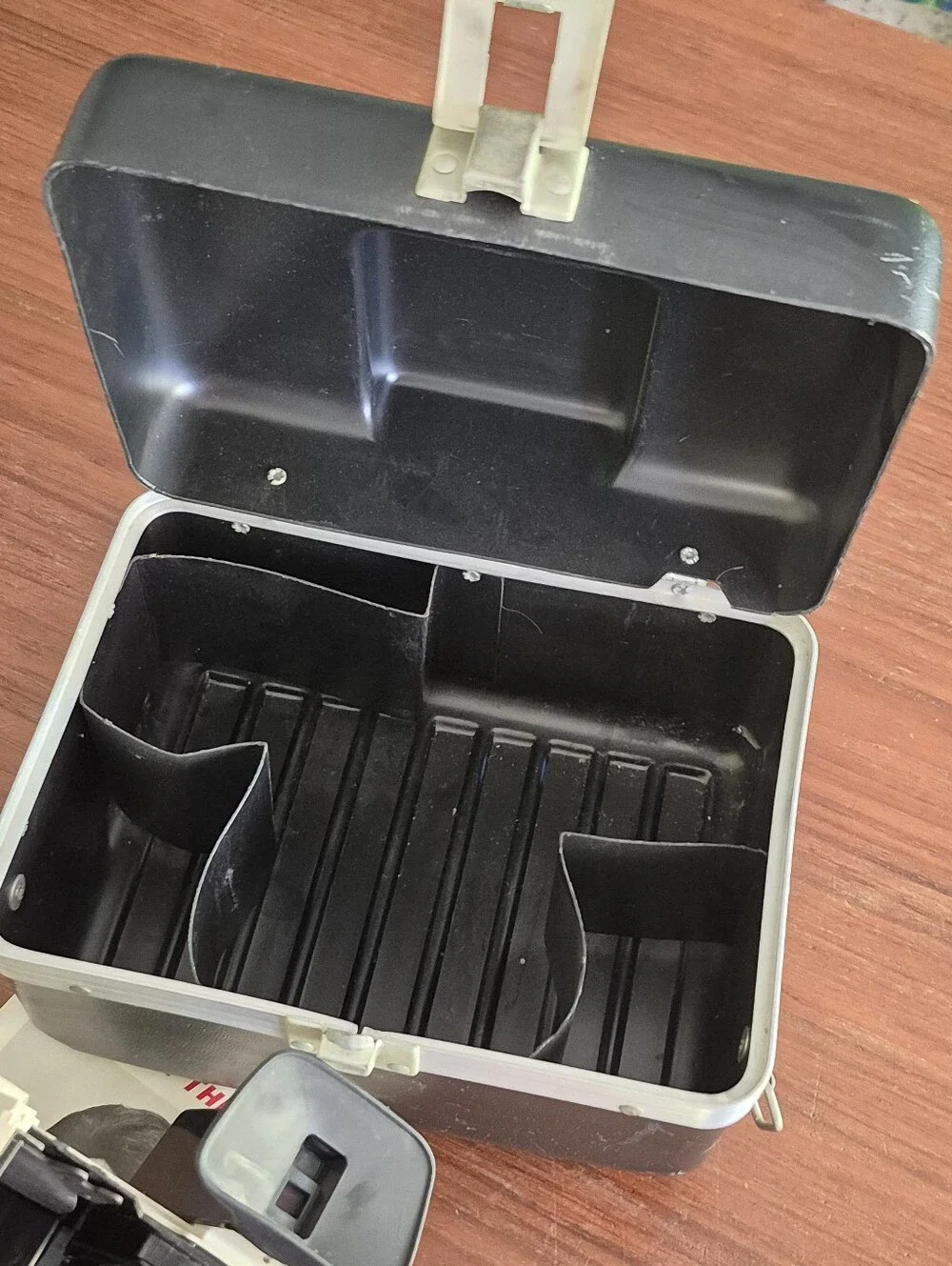 Polaroid The SWINGER Land Camera with Case